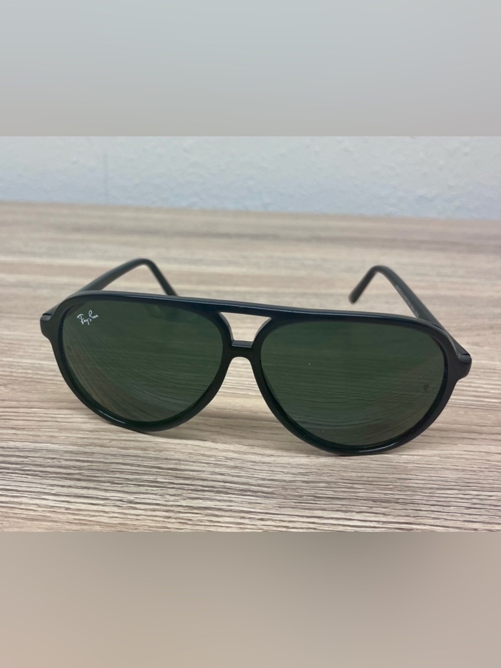 Ray Ban Bausch & Lomb Made in USA Aviator Sunglasses Dark Green Lens Black